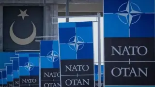 NATO Zirvesi'ne özel tedavülde kullanılacak özel 5 lira basıldı