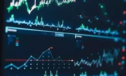 Nikkei 225 tarihinde ilk kez 42 bin puanın üzerine çıktı