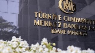 Nisan ayında finansal hizmetlere güven arttı
