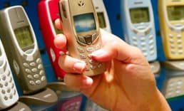 Nokia, tuşlu telefonlarla ayakta kalmaya çalışacak