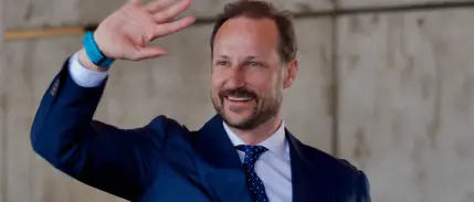 Norveç'in yeni kralı VIII. Haakon görevine başladı