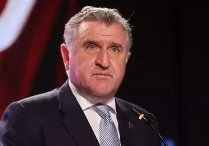 Bakan Bak: "Sağladığımız imkanları verimli kullanamayan federasyonlar hesap verecek"