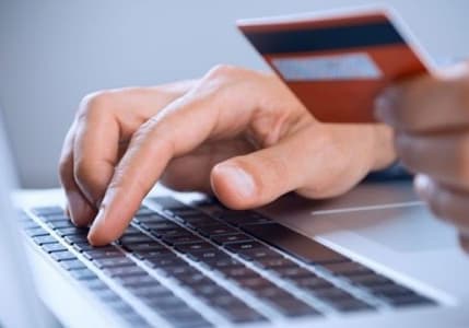 Online alışverişte "influencer" etkisi: Tüketiciler ne kadar güveniyor?