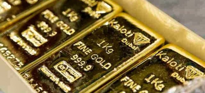 Ons altın 2019'un en düşük seviyesini test etti