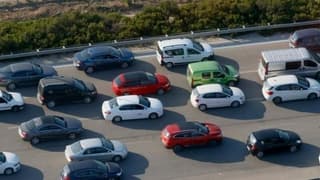 Otomotiv pazarı mayıs ayında 100 bin barajını aştı