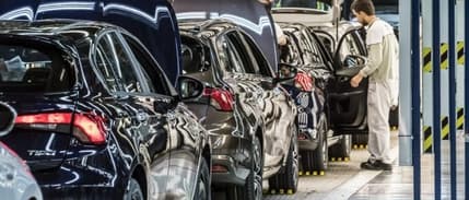 Otomotiv sanayi ihracatta liderlik koltuğunu bırakmıyor
