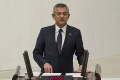Özgür Özel'den 'çerçeve yasa' açıklaması: Ben ve yönetici arkadaşlarım 'evet' diyeceğiz