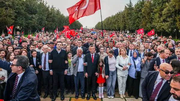 Özgür Özel'den Kemal Kılıçdaroğlu'nun Fetö açıklamalarına sert yanıt