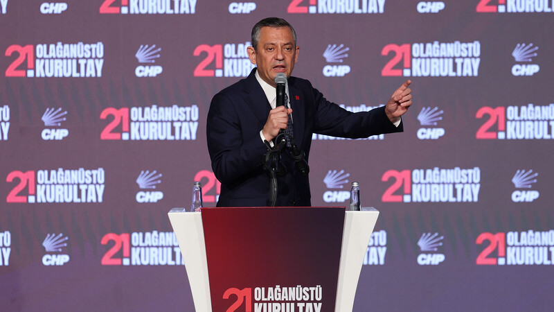 Özgür Özel olağanüstü kurultay için yeterli imza sayısına ulaştı