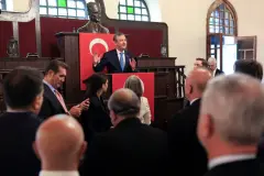 Özgür Özel, YENİ Parti'nin genel başkanı seçildi