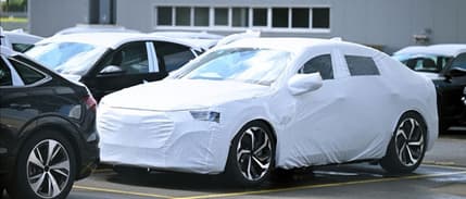 Özpeynirci'den ithal otoya ek vergi yorumu: Gelmeyecek otomobile zam olmaz