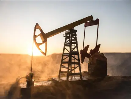 Petrol 5 ayın yeni zirvesine yükseldi