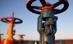 Petrol ABD-İran gerginliğiyle yükseldi