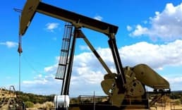 Petrol fiyatları 51 dolar düzeyine yükseldi