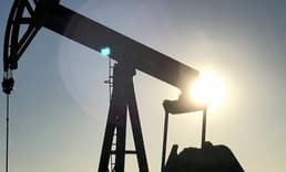 Petrol fiyatları 56 dolar düzeyine çekildi