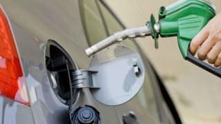 Petrol fiyatları 60 dolar düzeyine çekildi