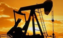 Petrol fiyatları düştü, altın yatay