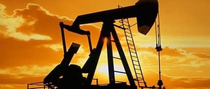 Petrol fiyatları düştü, altın yatay