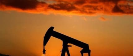 Altın yükseldi, petrol düştü