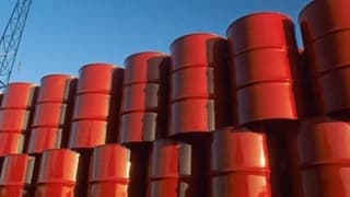 Petrol fiyatları küresel piyasalara paralel düştü