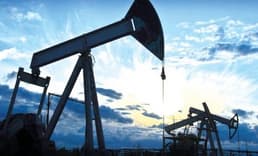 Petrol fiyatları OPEC toplantısı öncesinde düştü