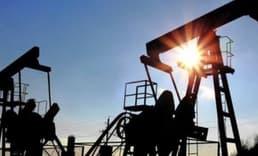 Petrol fiyatları stoklar ve yaptırımlarla dengelendi