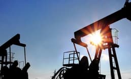 Petrol fiyatları dört ayın zirvesinden döndü