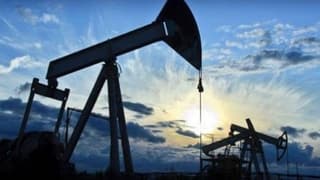 Petrol fiyatları ticaret gelişmeleri etkisiyle hafif geriledi