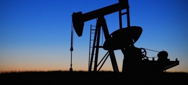 Petrol fiyatları ticaret toplantısı ve Çin verileriyle yatay