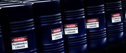 Petrol fiyatları yeni ek gümrük vergileri etkisiyle karışık