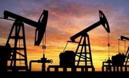 Petrol fiyatları yeterli düzeyde stok etkisiyle geriledi