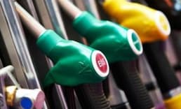 Petrol fiyatları yüzde düşüş sonrası toparlanıyor