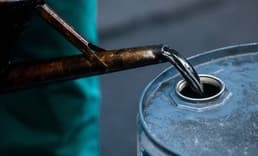 Petrol kazançlarını geri verdi: Siyah altın dünya piyasaları için neden önemli?