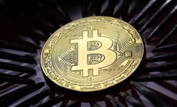 Piyasadaki düşüşe rağmen Bitcoin 5,300 doların üzerinde 
