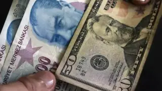 Piyasanın dolar ve enflasyonda yıl sonu tahmini belli oldu