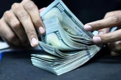 Piyasanın yıl sonu dolar ve enflasyon beklentisi yükseldi