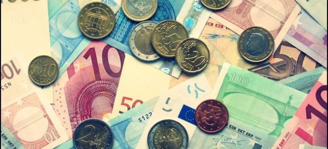 Powell Sonrası Dövizler Yüksek Seyrini Koruyor