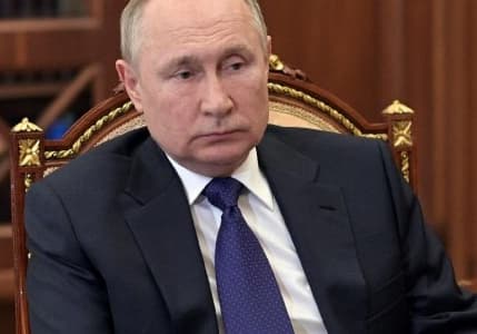 Putin: ABD’de petrol ürünleri fiyatı bizim yüzümüzden artmıyor, halklarını kandırıyorlar