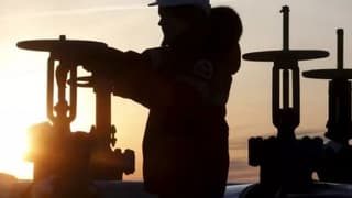 Putin, Rus petrolüne tavan fiyat uygulayanlara petrol satış yasağını uzattı