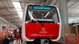 Raylı taşımacılıkta yeni dönem başlıyor: Türkiye’nin ilk milli metro hattı test edildi