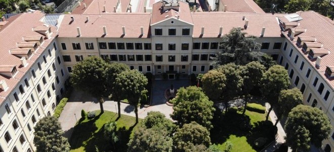 Fransız liselerine 21,3 milyon liralık ceza