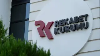 Rekabet Kurumu'ndan EssilorLuxottica'ya Atasun için indirim kısıtlaması