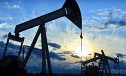 Rekor üretimle petrol fiyatları düştü