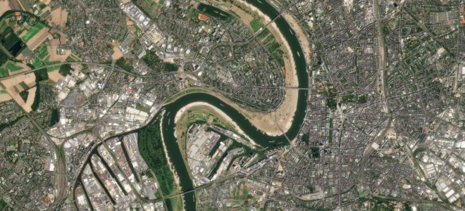 Ren Nehri'nde düşen su seviyesi nakliyeyi zorlaştırdı