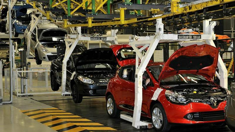 Renault Fransa'da elektrikli araçlar için 10 milyar euro yatırım yapacak