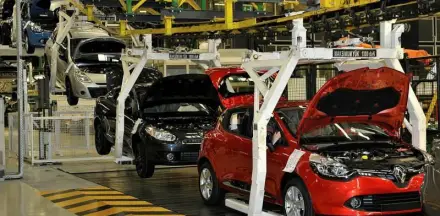 Renault Fransa'da elektrikli araçlar için 10 milyar euro yatırım yapacak