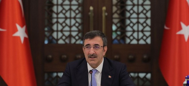 “Resesyona düşmeden enflasyonla mücadele sürecek”