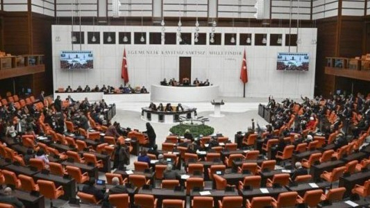 Resmi Gazete'de yayımlandı: TBMM'nin yaz tatili ertelendi