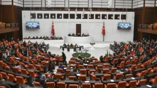 Resmi Gazete'de yayımlandı: TBMM'nin yaz tatili ertelendi