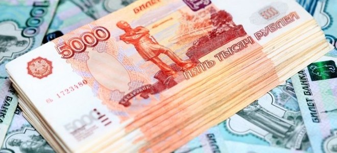 Rus rublesi düşüşe geçti